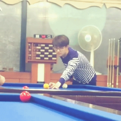 打台球的样子帅呆了