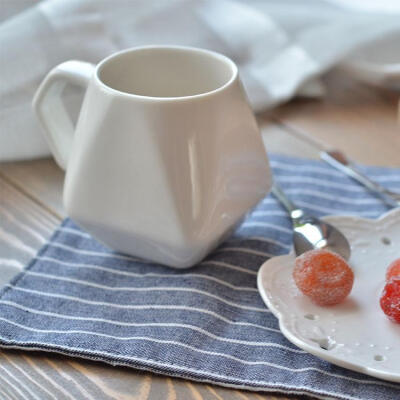 纯白陶瓷方形杯马克杯咖啡杯柠檬水杯创意杯子四角杯