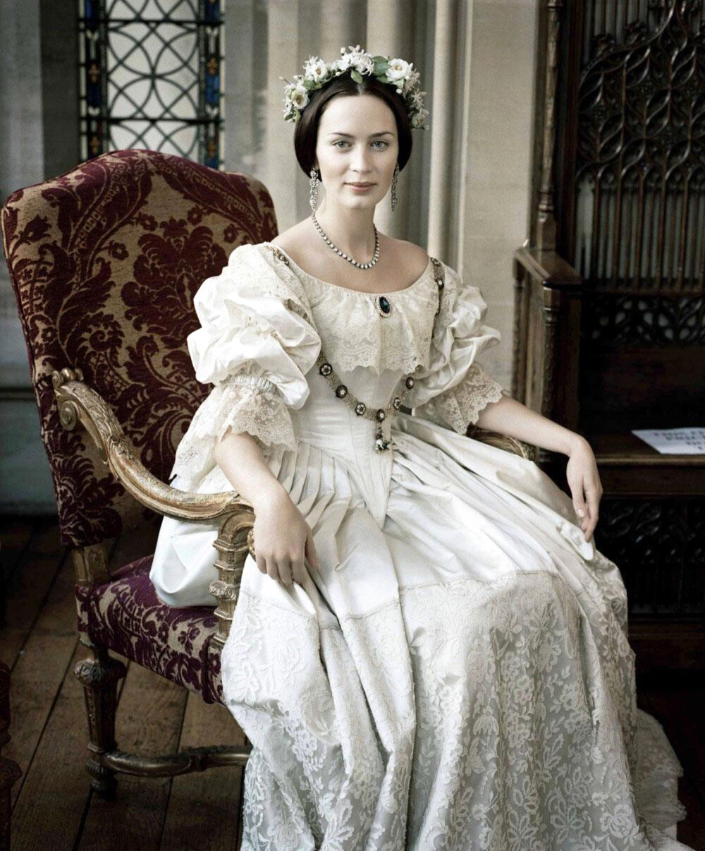 《年轻的维多利亚》The Young Victoria 第82届奥斯卡最佳服装设计-服装设计 Sandy Powell 桑迪•鲍威尔