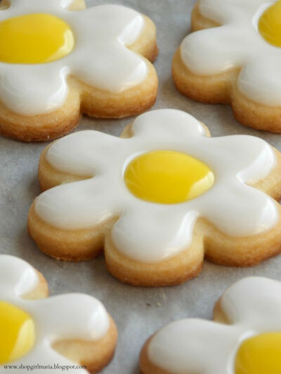 Daisy Sugar Cookies ; )