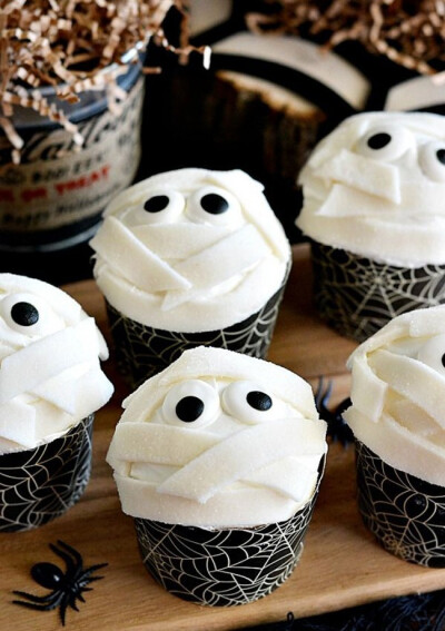 halloween cupcakes b...