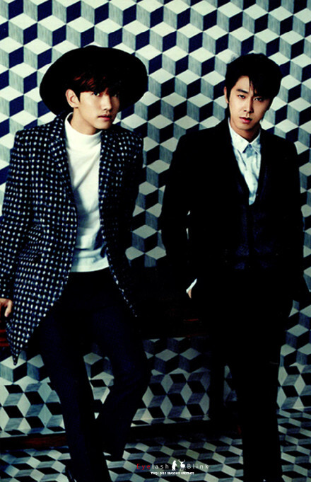 #东方神起# 【扫图】[SCAN] 东方神起 TVXQ season's greetings 【2015 Calendar 小卡部分】 高清扫图12P 扫图by 包包 修图by 桃子 更多+打包下载请戳：O网页链接