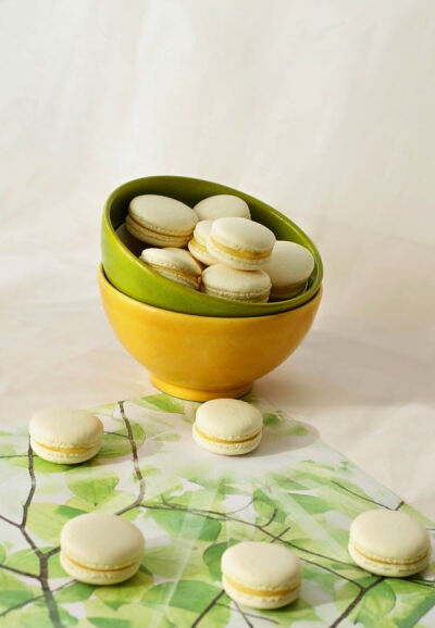 Lemon Macarons with Lemon-Lime Curd