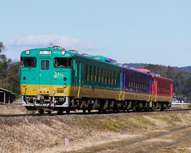 镜头下的日本：福岛县石川郡磐城石川站零时列车，「家乡号」。摄影by カシ鉄