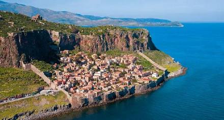 希腊Monemvasia，一个离岛上隐藏的小镇 #一起看世界#