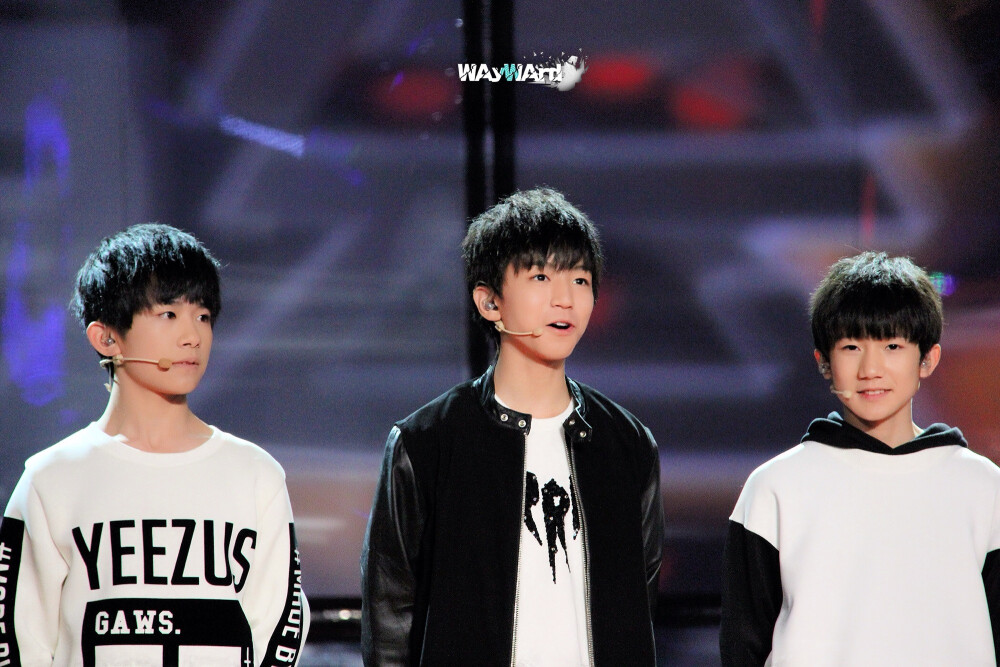 TFBOYS2015江苏卫视演唱会