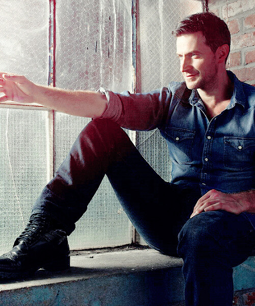 #Richard Armitage# 啊....这张RA真好看！在发光(*/ω＼*)