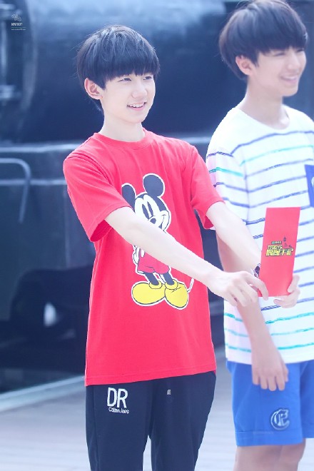 #王源的红包#TFBOYS-王源让红包飞# 今天你抢王源的红包了吗？@TFBOYS-王源