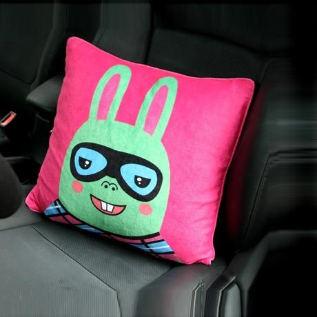 卡里努努卡通兔子汽车靠垫抱枕腰枕 车用腰靠枕可爱办公室抱枕