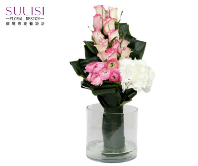 创作意念 CREATIVE IDEAS 唯有爱情，矢志不渝。 苏丽思花艺设计：http://www.sulisi-floral.com/goods.php?id=73