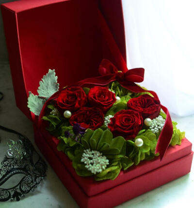 乱世佳人 荷兰进口永生红玫瑰礼盒 进口永生花创意花盒奥斯汀玫瑰
