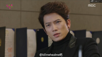 #killmehealme# 《kill me heal me》（#杀了我治愈我# ）-第十集直播中-世期去了公司霸气侧漏，女职员疯狂迷恋！悧珍给世期圆场，说您一夜就换了衣服发型速度真快，世期说别碰我，悧珍说你以为自己很值钱吗 ！开会中…