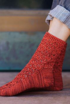 Ravelry: Fucus asparagoides Sock pattern by Hunter Hammersen