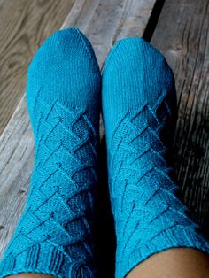 Scales Socks #knit #free_pattern