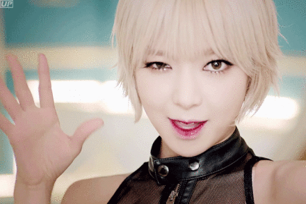 #AOA#朴初雅猫步轻悄(Like A Cat)MV动图