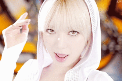 #AOA#朴初雅猫步轻悄(Like A Cat)MV动图