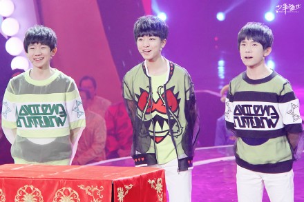 @TFBOYS-王俊凯 @TFBOYS-王源 @TFBOYS-易烊千玺 【喜欢你们，像飘着鹅毛大雪的冬天也能带来最深的暖意?！? id=