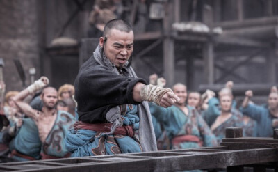 IMAX 3D传奇巨制《天将雄狮》2月6日在上海成龙电影艺术馆举办首映见面会，2月7日在北京举行全球首映发布会bld6961.com ，成龙表示，《天将雄师》是他筹备了７年的电影，源于他看到的一些介绍称甘肃骊靬有罗马人的后…