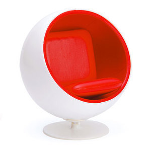 Designer Chairs Miniature – Ball Chair by Eero Aarnio