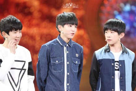 @TFBOYS-王俊凯 @TFBOYS-王源 @TFBOYS-易烊千玺 你们是我们的光啊。#初见千凯源，倾心复十年#