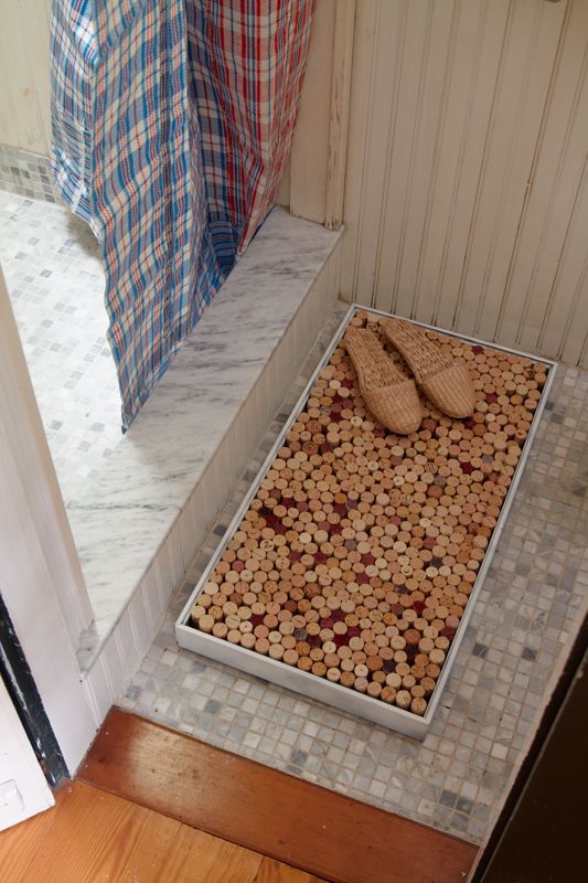 Wine cork bathmat DIY