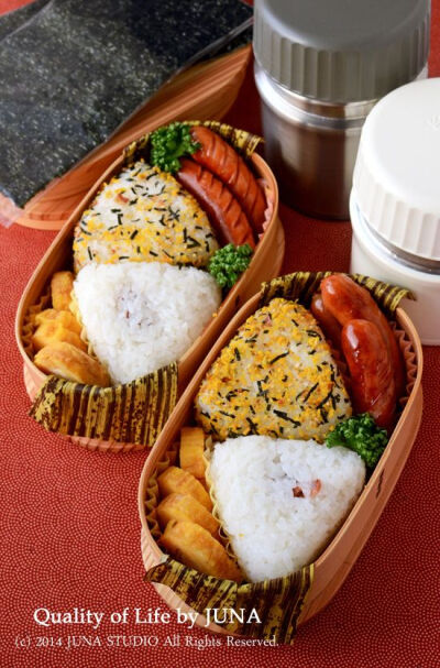 Onigiri (Rice Ball) Bento