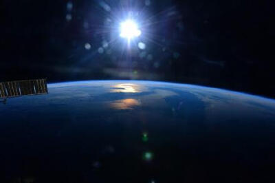 地中海上空的落日，由宇航员Terry W. Virts拍摄。