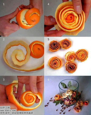 这是最简单，最便宜的花朵装饰了，它仅仅需要你的熟练的剥橙技巧，当然如果你熟剥苹果，那也肯定是可以的，按照下面这几步简单的教程，就可以有意想不到的结果。其实说白了就是讲橘子皮一层层的环绕，弄出玫瑰花的一层层的效果，然后固定好晾晒干就好了。