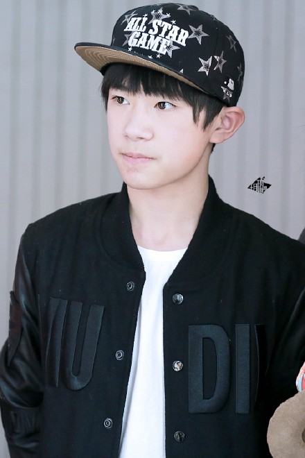 @TFBOYS-易烊千玺 晚安(*/ω＼*)