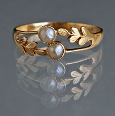 EDWARDIAN Laureate Ring in Gold &amp;amp; Pearl