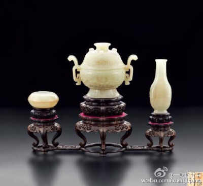 3月初即将举行的东京中央春拍将呈现一位神秘关东藏家的一组雅藏，估价十分亲民，234克重古沉香，估价25000-30000人民币；仿青铜银壶估价约合7500-12500人民币；一套清中期白玉供器估价约合15-25万人民币。能不能捡漏…