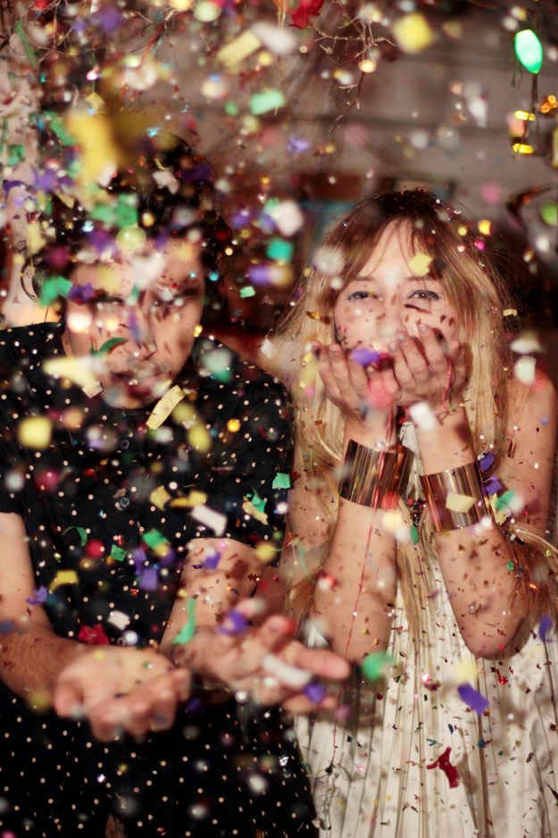 Party till dawn. | 37 Impossibly Fun Best Friend Photography Ideas