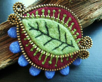 Felt and Zipper Projects by GekeAnja