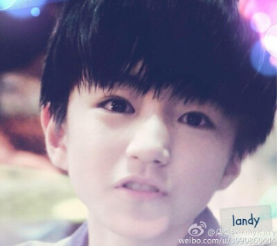 #王俊凯快去演电影##TFBOYS王俊凯# 想知道王俊凯的眼睛有多大？想知道他的脸有多精致？来来来，五官focus@TFBOYS-王俊凯 wjk 王俊凯