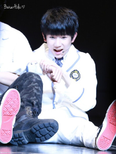 【王源 步步高家教机超级公开课】一起来做仰卧起坐......@TFBOYS-王源 2.28 步步高超级公开课 高清6p