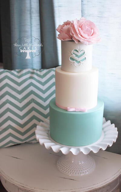 婚礼上可爱的多彩婚礼蛋糕