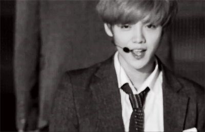 #鹿晗# 보고싶어.. 我想你..