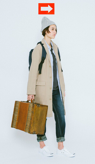 A stylish ensemble that is casually moderately loose as well as relaxed. The focus of this item is the shirt layer that peeks out from the coat.