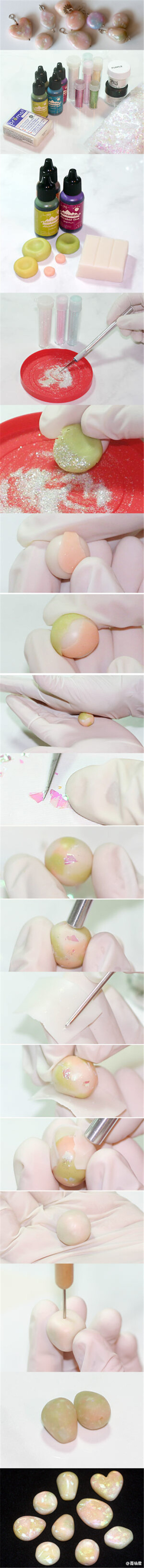 #Polymer Clay Tutorial—Faux Opal#用软陶人造欧泊。这个教程告诉大家，软陶能巧妙地模仿许多天然材料，欧泊就是其一，你甚至能用它做出各种你喜欢的宝石颜色。这里展示了如何制作粉色欧泊，你需要用到彩色和半透明软陶、亮粉、幻彩片等等，虽然这样做出的光泽感不足够，但它仍是非常漂亮的，神奇吧？