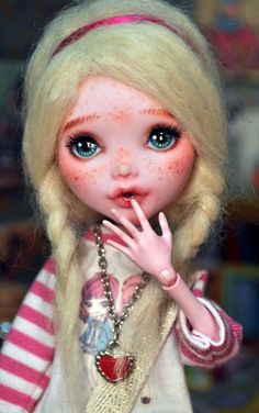 OOAK Custom Monster High doll~Pleione~#129~Nekomuchuu Repaint draculaura Mattel