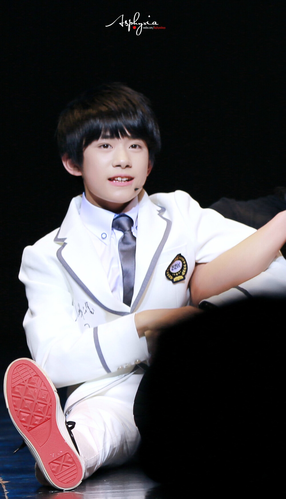 TFBOYS 易烊千玺 步步高公开课 cr：Asphyxia_窒息站