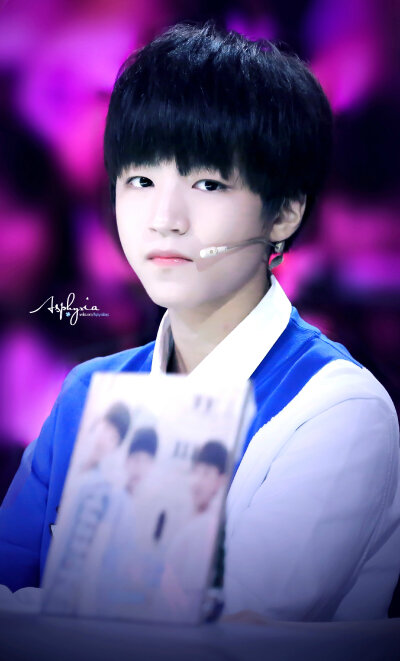 TFBOYS 王俊凯 1407深圳年代秀 cr：Asphyxia_窒息站