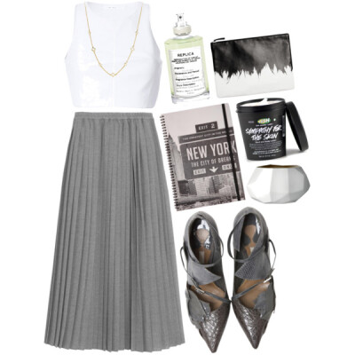 A fashion look from November 2014 featuring faux leather tops, Michael Kors and gray pumps. Browse and shop related looks.