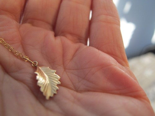 Tiny Gold Leaf Necklace, Jennifer Aniston Leaf Necklace