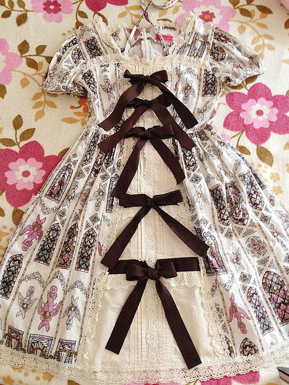 USED恋月姫ステンド天使柄ハイウエストワンピース USED】恋月姫ステンド天使柄ハイウエストワンピース| BABY, THE STARS