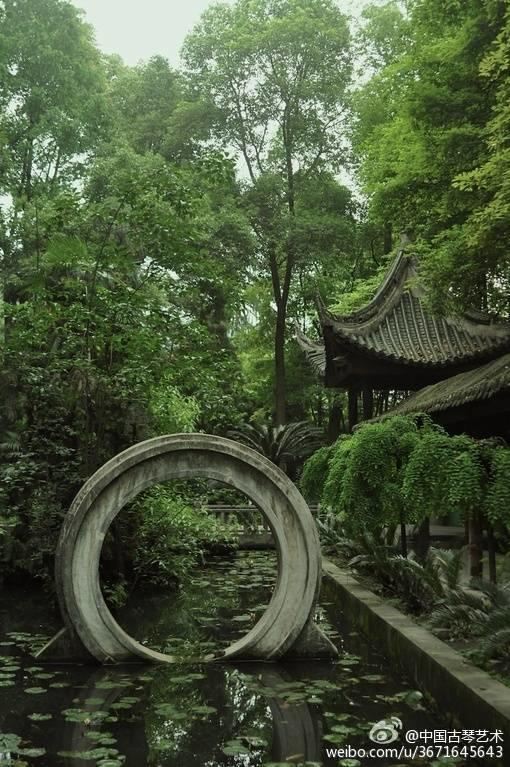 【箫雨】呜呜然若从深山幽谷飘来，虚静淡远.