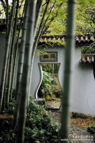 【箫雨】呜呜然若从深山幽谷飘来，虚静淡远.