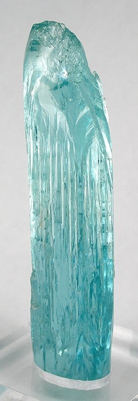 Aquamarine (floater). Jacqueto Mine, Minas Gerais, Brazil