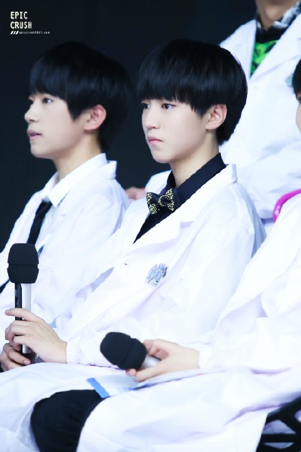 @TFBOYS-王俊凯 持靓行凶