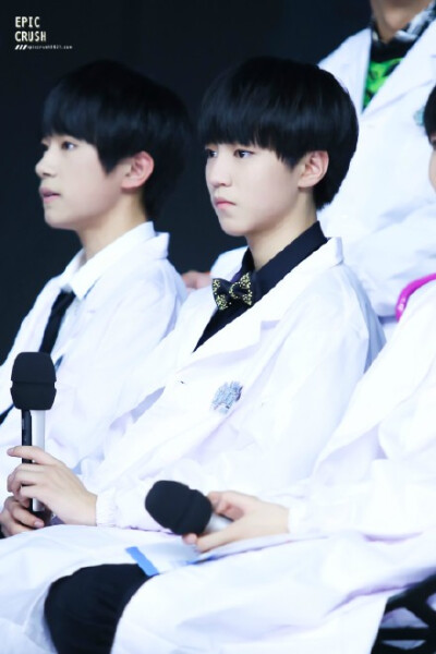 @TFBOYS-王俊凯 持靓行凶